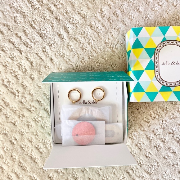 Color Pop Earrings - Picture 7 of 8